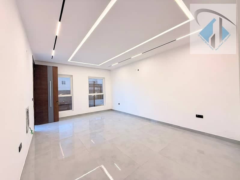 Own a villa for the same cost as rent. It boasts an exceptional location and a special price—inclusive of registration and ownership transfer fees—and، الصورة 2