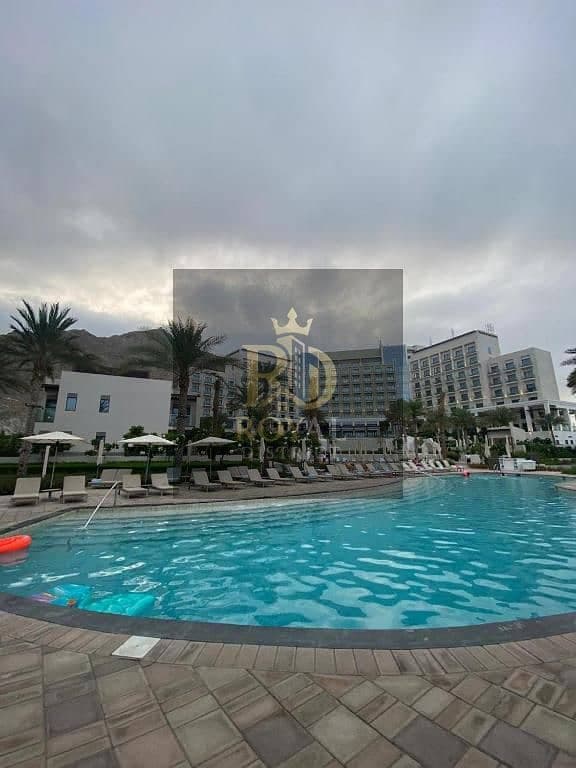 DISTRESS DEAL | 4TH FLOOR WITH HUGE TERRACE | FULL SEA AND PARK VIEW | GOOD DAILY INVESTMENT UPTO 25% ROI | SUPER PRIME LOCATION, photo 2