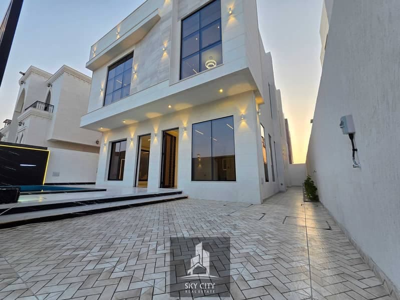 Move-in ready; includes electricity, water, and registration/ownership transfer fees. Two-story house featuring 5 bedrooms, a swimming pool, and a lar، الصورة 3