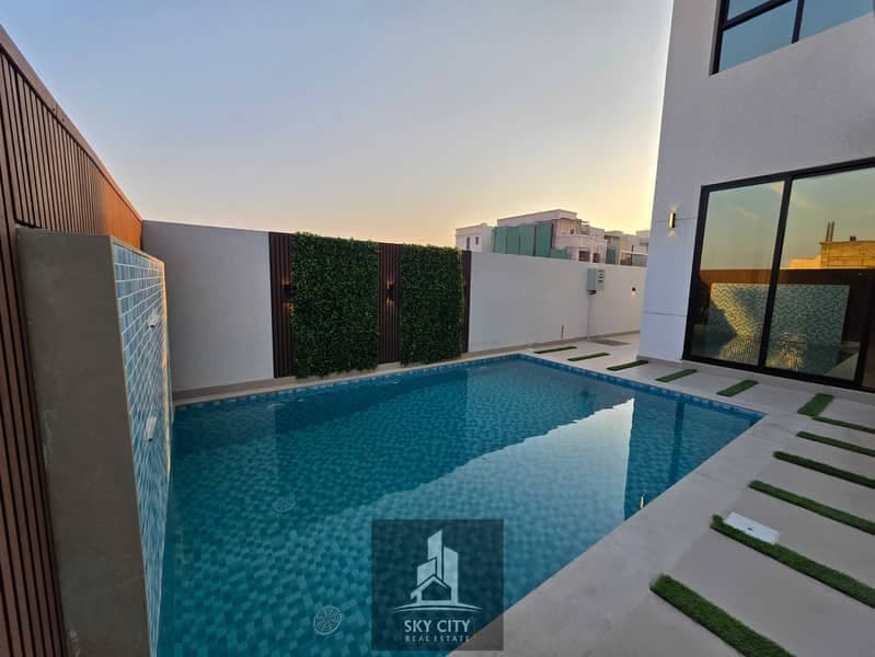 Move-in ready, direct from the owner (registration and ownership transfer fees included). Features two floors plus a roof terrace, 5 bedrooms, a swimm، الصورة 3