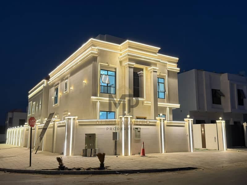 A luxurious 5-bedroom classic corner villa with a stone facade and high-end finishes, strategically located close to all services, including registrat, photo 2