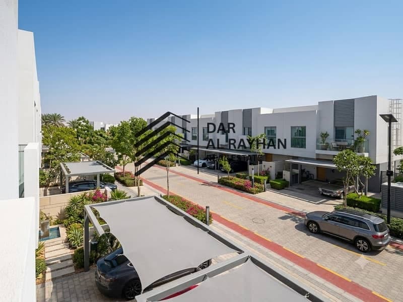 Distress Deal | 3-Bedroom Townhouse for Sale in Lilac, Al Zahia | 2,400 Sq. Ft., photo 2