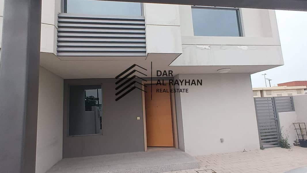 Distress Deal | 3-Bedroom Townhouse for Sale in Lilac, Al Zahia | 2,400 Sq. Ft., photo 3