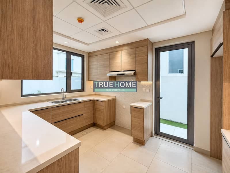 Standalone 3BR Corner Villa | Maid’s Room | Freehold, photo 3
