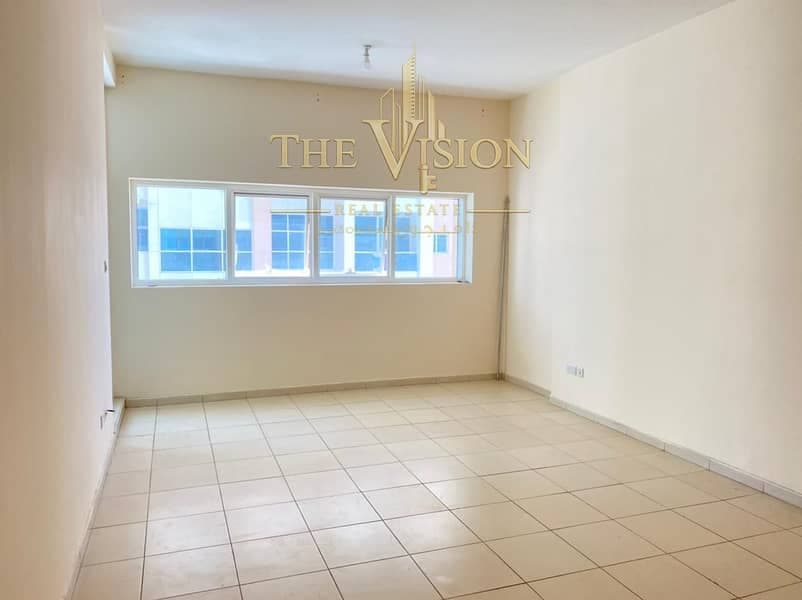 2bhk Open kitchen for sale with partial city view, photo 2